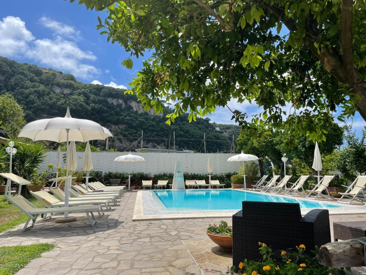 Casa Sorrento, Immerso Nel Verde A Pochi Passi Dal Centro ภายนอก รูปภาพ