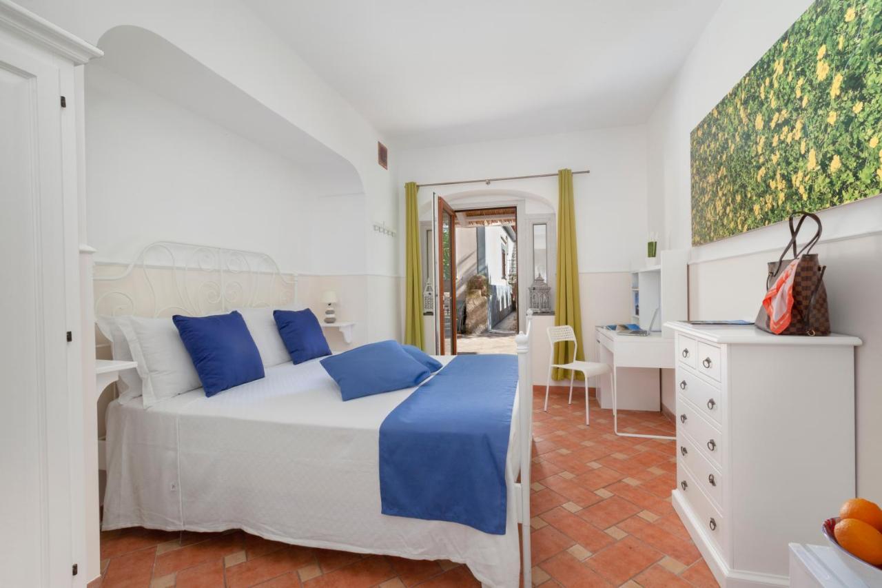 Casa Sorrento, Immerso Nel Verde A Pochi Passi Dal Centro ภายนอก รูปภาพ