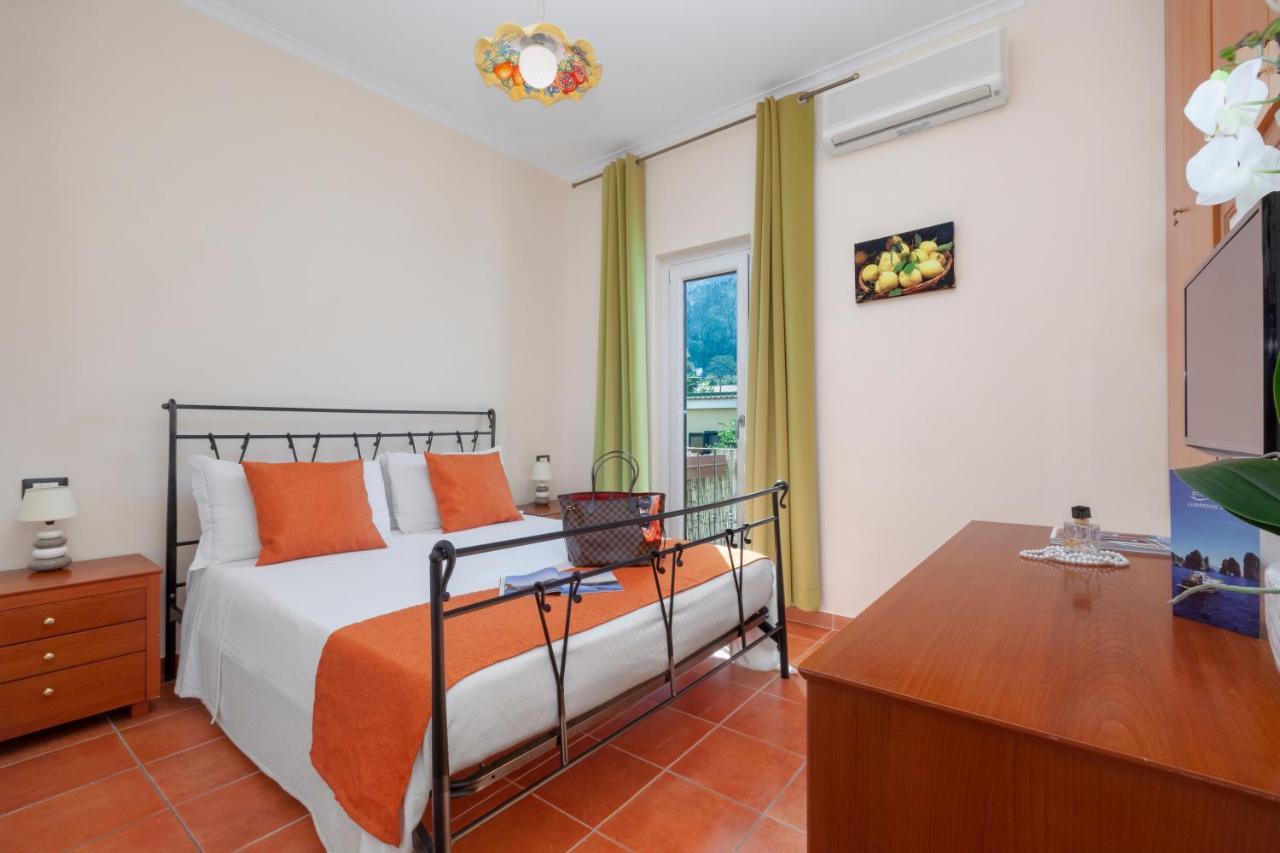 Casa Sorrento, Immerso Nel Verde A Pochi Passi Dal Centro ภายนอก รูปภาพ